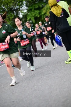 Runner Photo 4137990