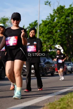 Runner Photo 4137993