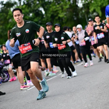 Runner Photo 4138113