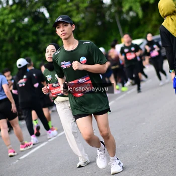 Runner Photo 4138396