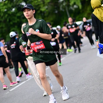 Runner Photo 4138405