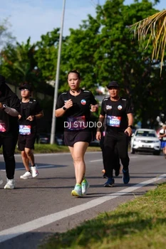 Runner Photo 4138433