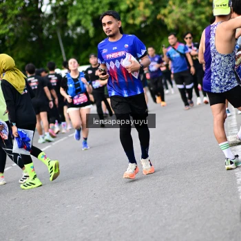 Runner Photo 4138438