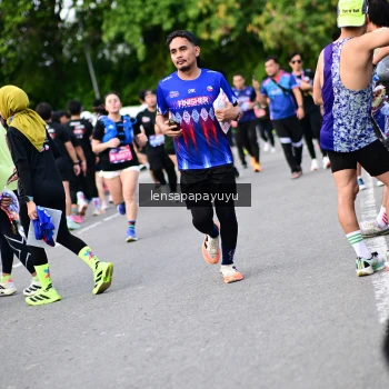 Runner Photo 4138441
