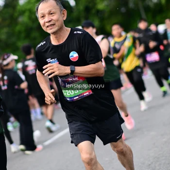 Runner Photo 4138645