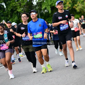 Runner Photo 4138766