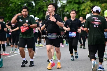 Runner Photo 4138841