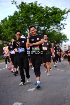 Runner Photo 4139394