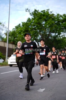 Runner Photo 4139462
