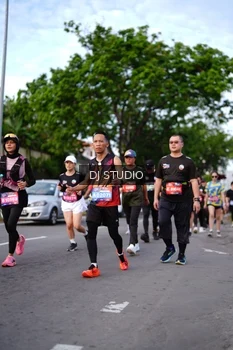 Runner Photo 4139464