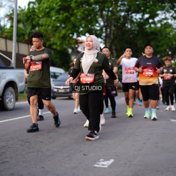 Runner Photo 4139531