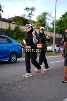 Runner Photo 4139600