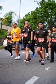 Runner Photo 4139684