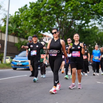 Runner Photo 4139706