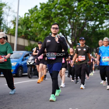 Runner Photo 4139714