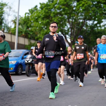 Runner Photo 4139717