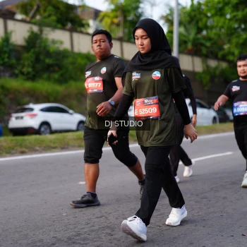 Runner Photo 4139779