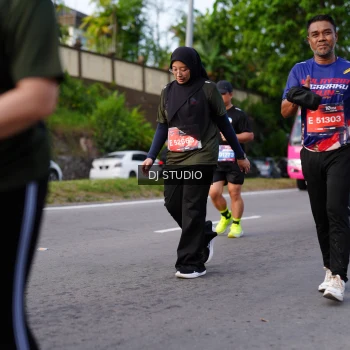 Runner Photo 4139848