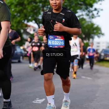 Runner Photo 4140035