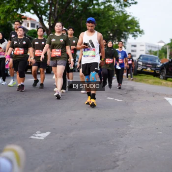 Runner Photo 4140036