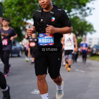 Runner Photo 4140038