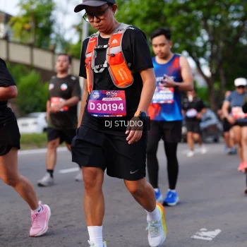 Runner Photo 4140100