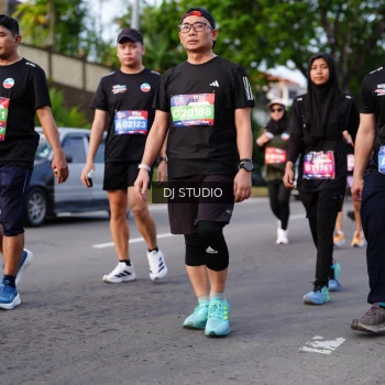 Runner Photo 4140118