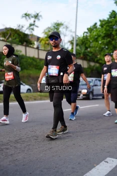Runner Photo 4140120