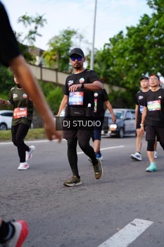 Runner Photo 4140140
