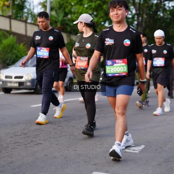 Runner Photo 4140199