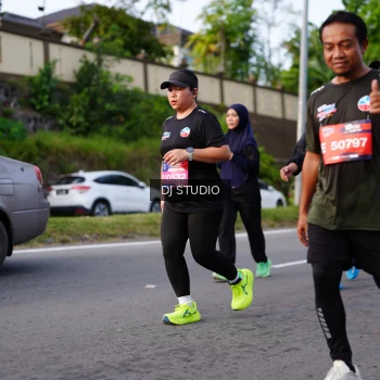 Runner Photo 4140226