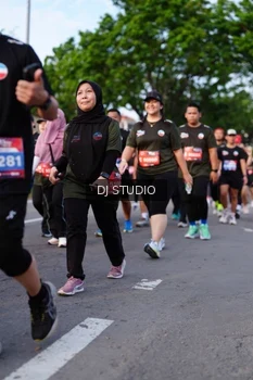Runner Photo 4140350