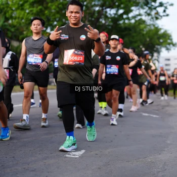 Runner Photo 4140358