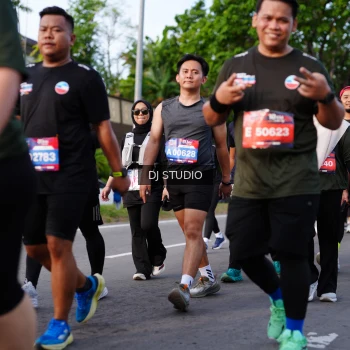 Runner Photo 4140363