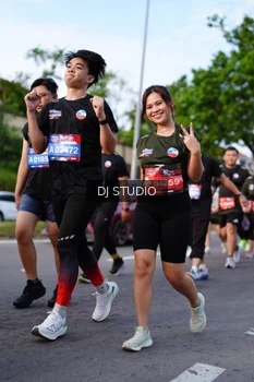 Runner Photo 4140400