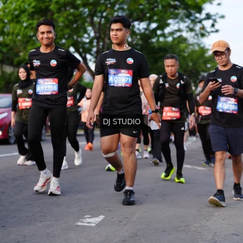 Runner Photo 4140409