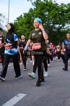 Runner Photo 4140428