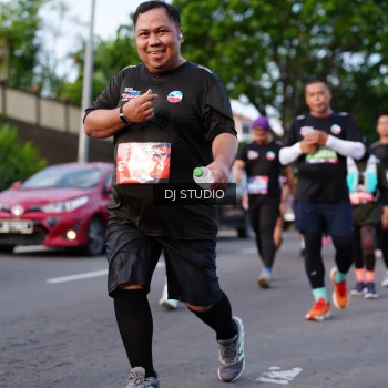 Runner Photo 4140454