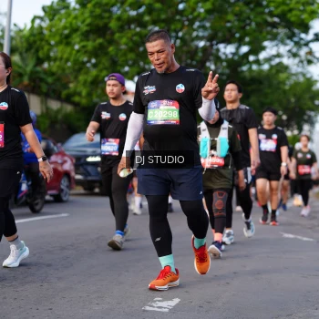 Runner Photo 4140457