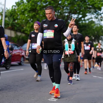 Runner Photo 4140459