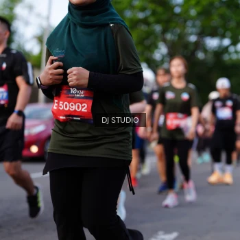 Runner Photo 4140470