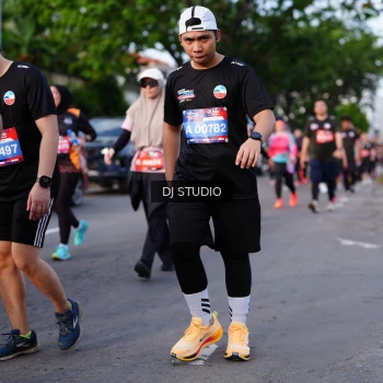 Runner Photo 4140476