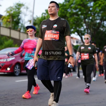 Runner Photo 4140483