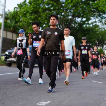 Runner Photo 4140485