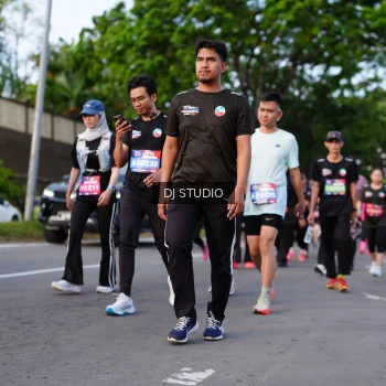 Runner Photo 4140486