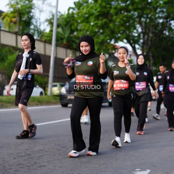 Runner Photo 4140624