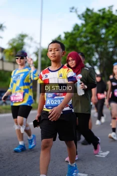 Runner Photo 4140657