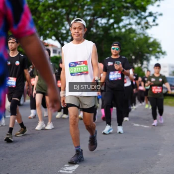 Runner Photo 4140672