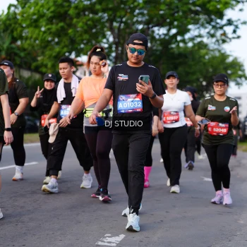 Runner Photo 4140680