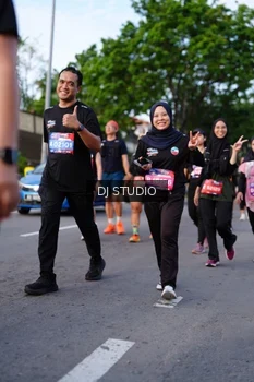 Runner Photo 4140700